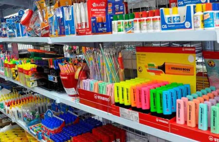 Segundo o Procon, variação de preços de materiais escolares pode chegar a 415%
