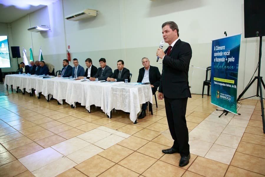 Em sessão solene, Prefeito enaltece trabalho e cooperação dos vereadores