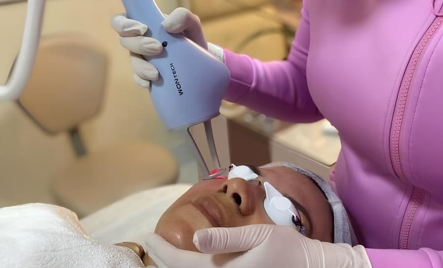 Nesta sexta-feira, Spazen promove Lavieen day, com procedimento a laser para a pele e cabelo