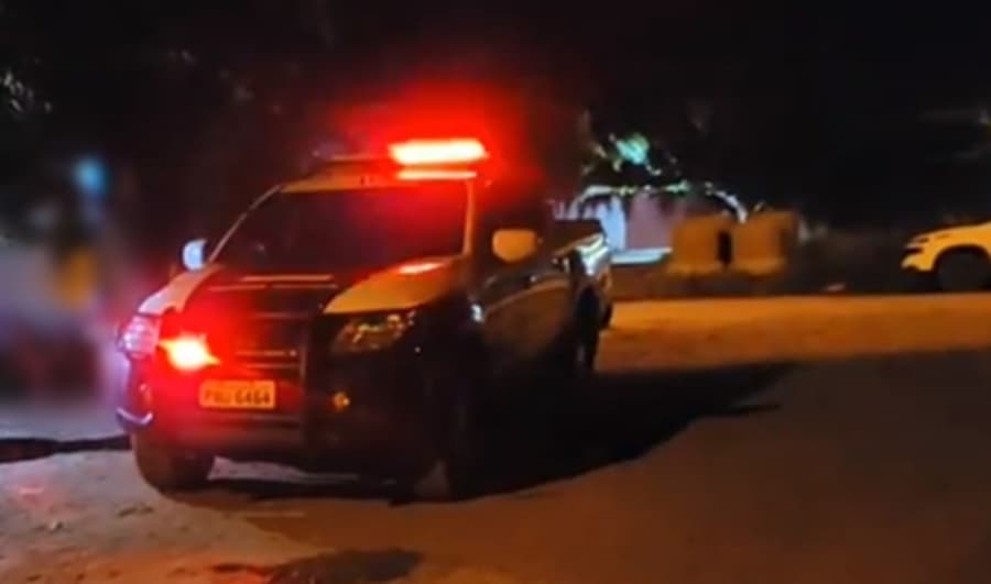 Homem é preso pela Polícia Militar após briga e quebradeira em casa noturna em Sidrolândia