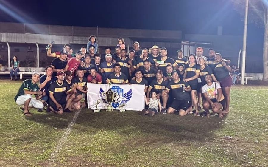 Em final disputada, JBS é campeã da 3ª Copa Comercio no campo Pé de Cedro