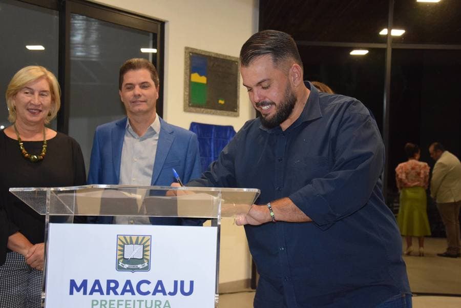 Vereador Robert Ziemann celebra a entrega da reforma e ampliação do Centro Cultural