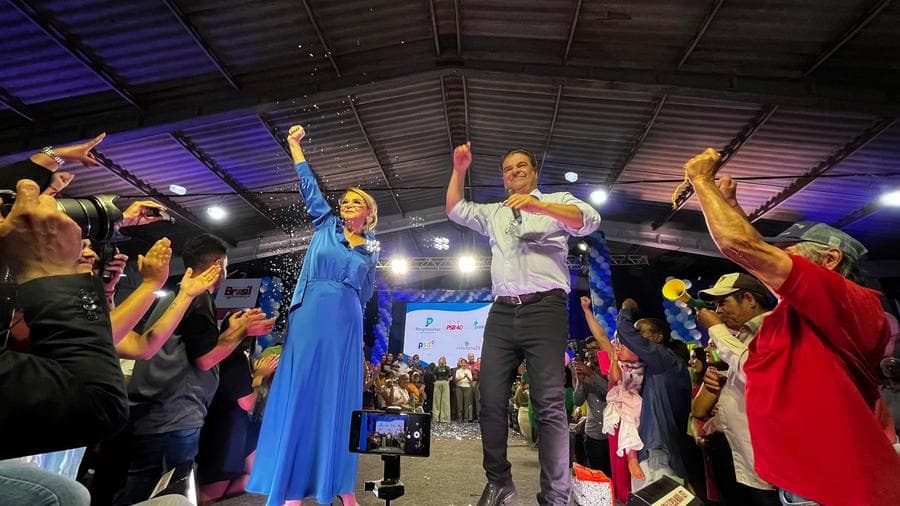 Em clima de festa e com forte apoio, candidatura de Vanda Camilo é confirmada em convenção