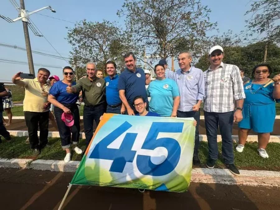 Com presença do Governador, Marcos Calderan encerra campanha e agradece população