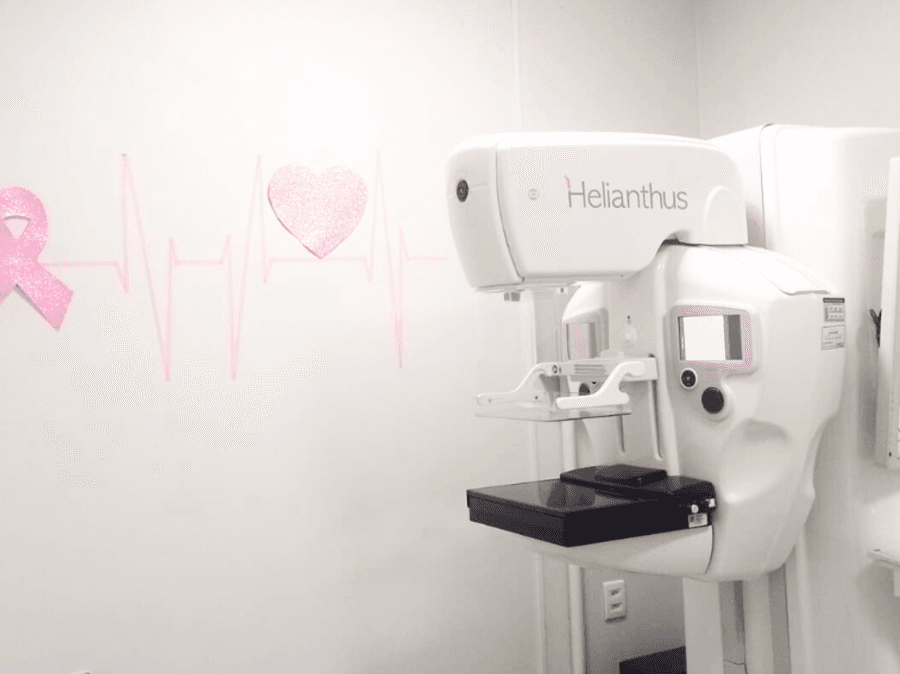 Outubro Rosa: AMA oferece 50% de desconto em mamografias e 30% em exames de ultrassom