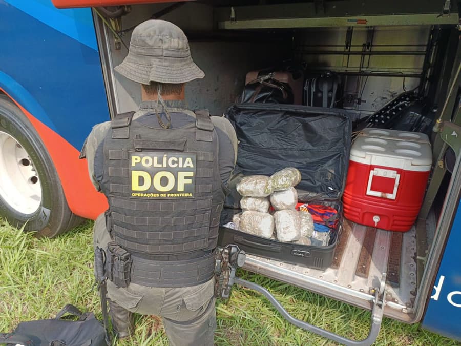 Traficante de 18 anos que seguia com 5Kg de skank em ônibus é preso pelo DOF em Maracaju