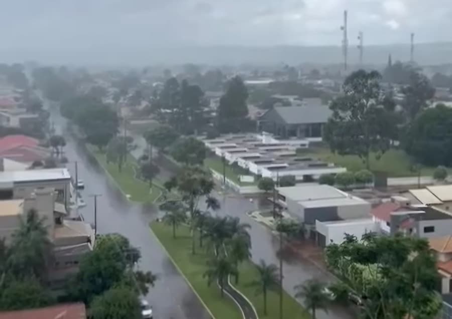 Mato Grosso do Sul pode ter fortes chuvas e risco para tempestades neste fim de ano, segundo Cemtec