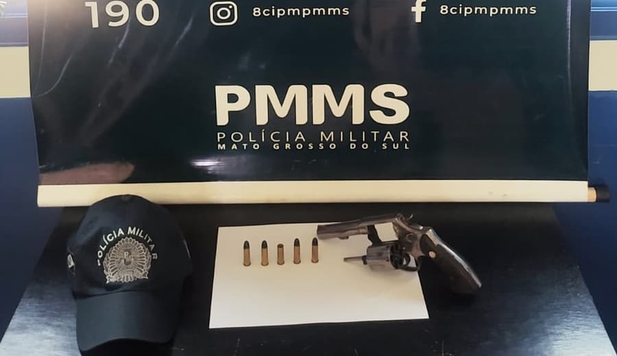 Jovem de 24 anos é flagrado com revólver e acaba preso pela Polícia Militar de Sidrolândia