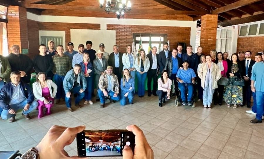 Seminário sobre ratificação dos imóveis em faixa de fronteira reúne autoridades e produtores em Sidrolândia