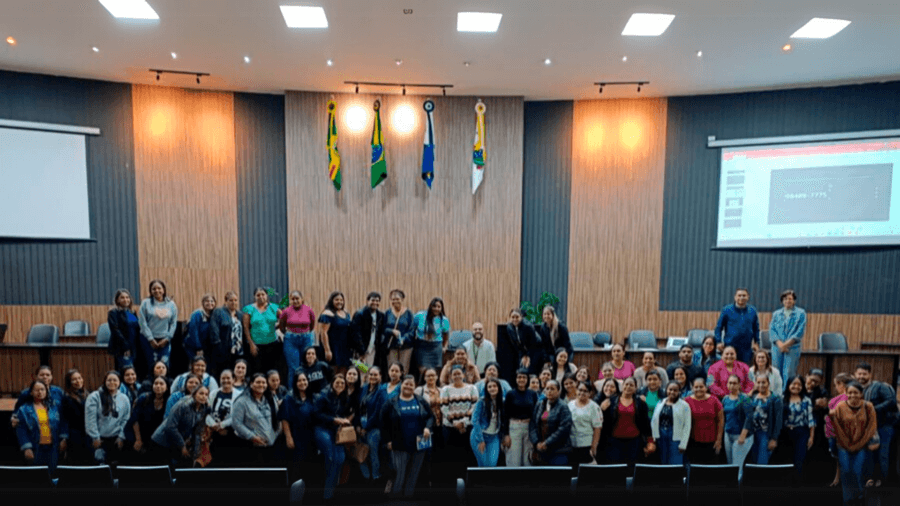 Assistentes educacionais de Sidrolândia recebem 2ª etapa de capacitação sobre autismo