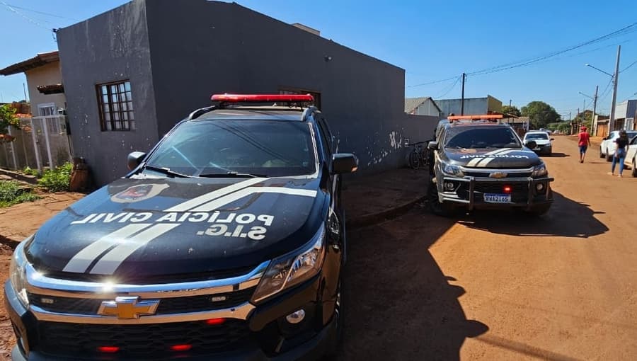 Polícia Civil de Sidrolândia cumpre mandados e prende dois homens em flagrante por tráfico de drogas