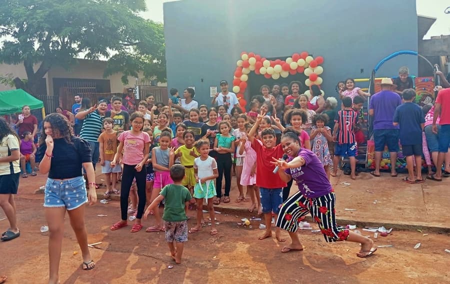 Thiago Gomes e amigos organizam 7ª Festa das Crianças no Bairro Santa Marta