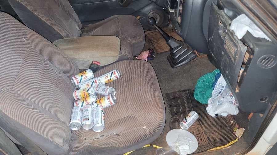 Embriagado, motorista sobe em calçadas, danifica lixeiras, resiste à abordagem e é preso em Maracaju