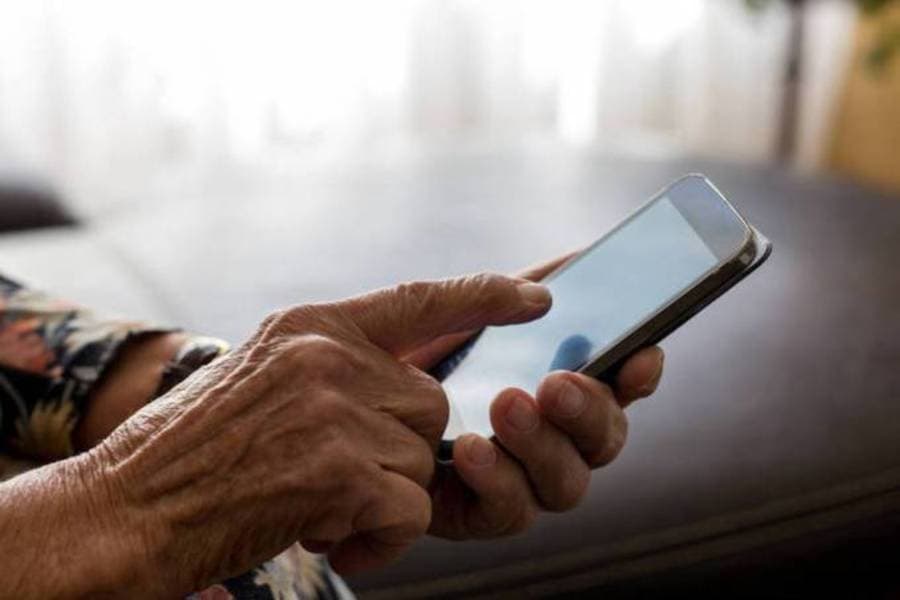 Idoso de 66 anos vai à Depol após perder R$ 1 mil em golpe no WhatsApp