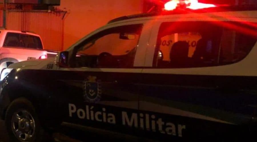 Armado com faca, homem ataca pessoas e acaba preso pela PM no São Bento