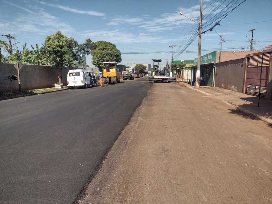 Em Sidrolândia, recapeamento da Rua Mato Grosso chega em etapa final
