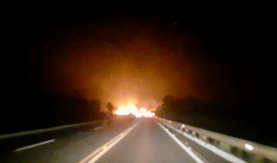 Em trecho de serra, incêndio se alastra e bloqueia BR-060 entre Sidrolândia e Nioaque