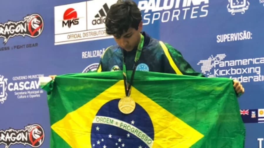 Com objetivo de representar Sidrolândia em mundial, atleta de kickboxing cria vaquinha online