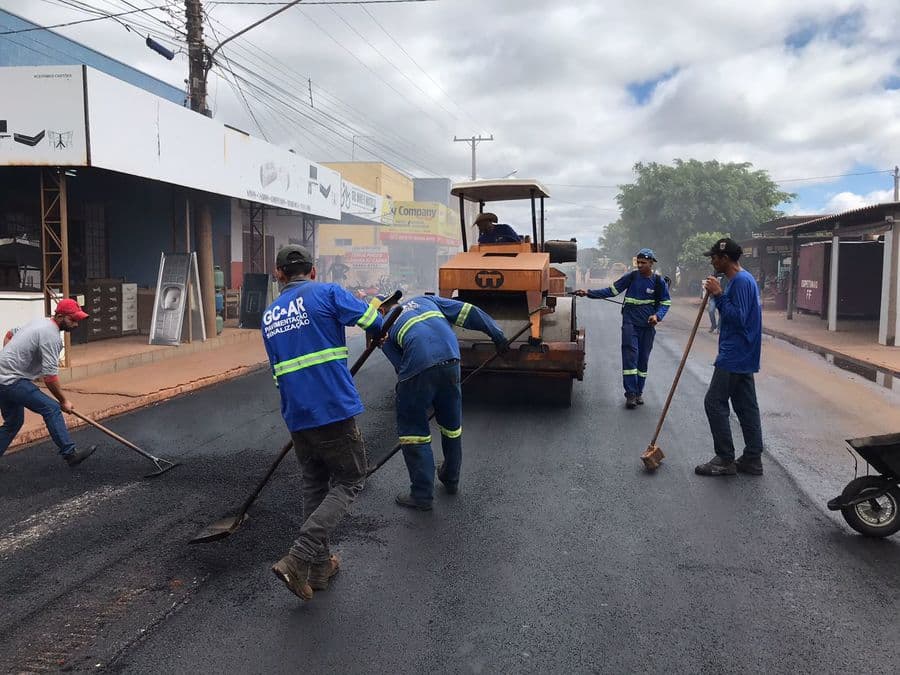Recapeamento avança na Rua Ponta Porã e trecho até a Antero Lemes já está pronto