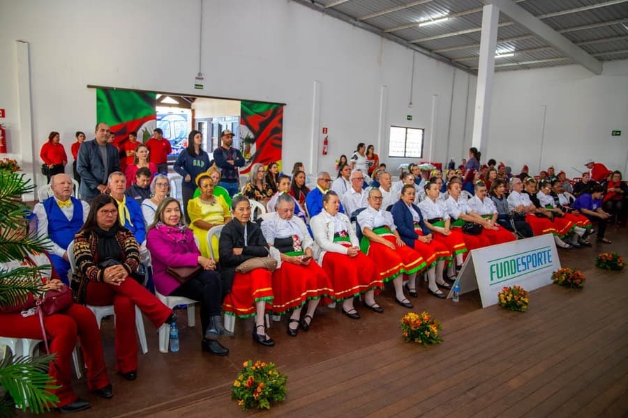 2º Festival de Danças Coreografadas da Melhor Idade é sucesso em Maracaju