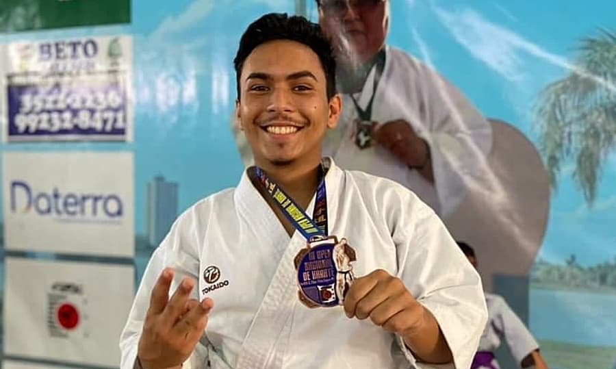 Sidrolandense vai disputar vaga para seleção Brasileira de Karatê em Aracaju