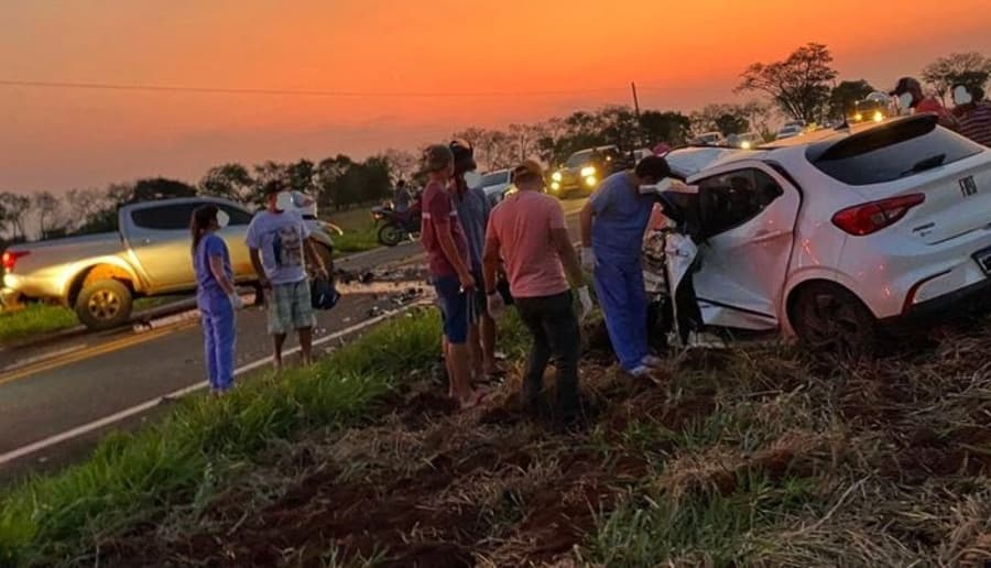 Condutor de Fiat Argo morre em colisão frontal com caminhonete na MS-162