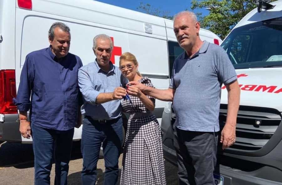 Governador entrega ambulâncias semi UTI para Sidrolândia, Maracaju e Aquidauana