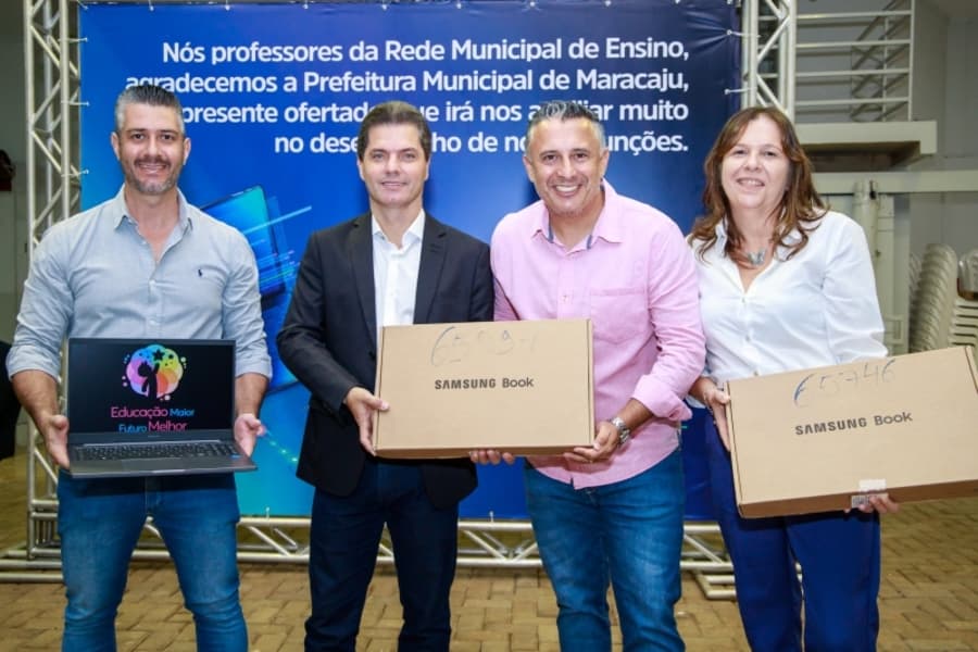 Prefeitura de Maracaju entrega 400 notebooks para professores da Rede Municipal de Ensino