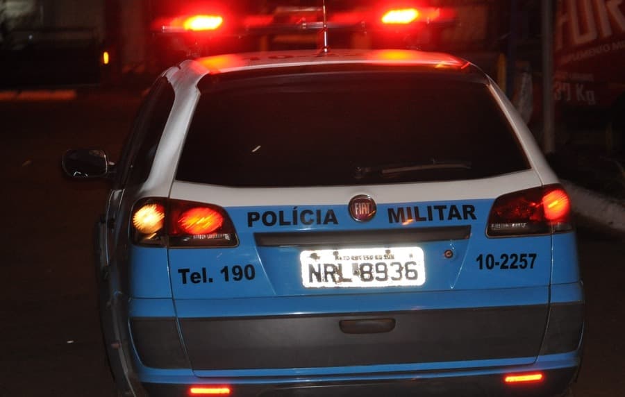 Após ser esfaqueada pelo namorado, mulher de 44 anos é encaminhada à Santa Casa