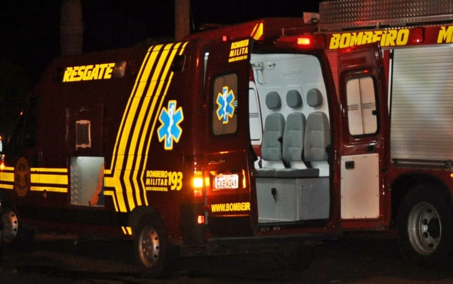 Após discussão, mulher ateia fogo no ex-marido; homem foi socorrido em estado grave
