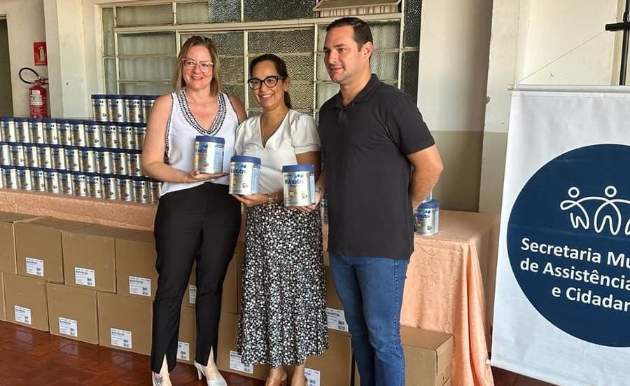 Nutrimais faz doação de R$ 20 mil reais em leite especial para Assistência Social