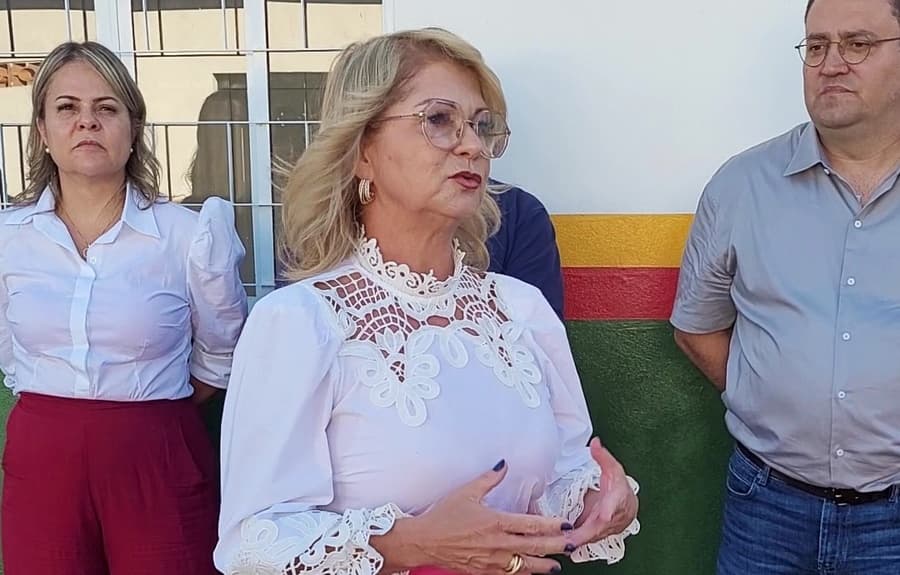 Ao lado de deputado, prefeita Vanda Camilo inaugura Centro de Controle de Zoonoses
