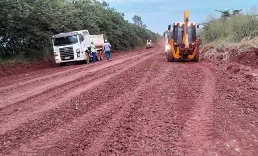 Prefeitura de Sidrolândia mantém frentes de recuperação de estradas vicinais