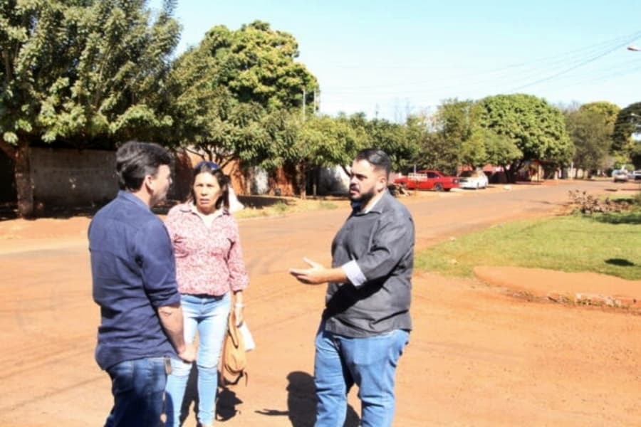 Vereador Robert Ziemann pede melhorias em ruas da Vila Juquita