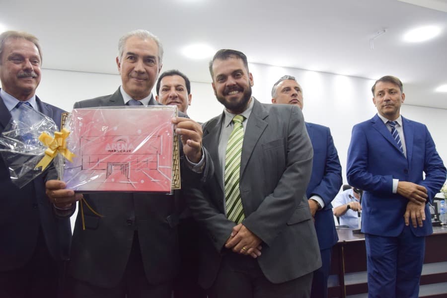Câmara homenageia personalidades com “título de cidadão maracajuense”
