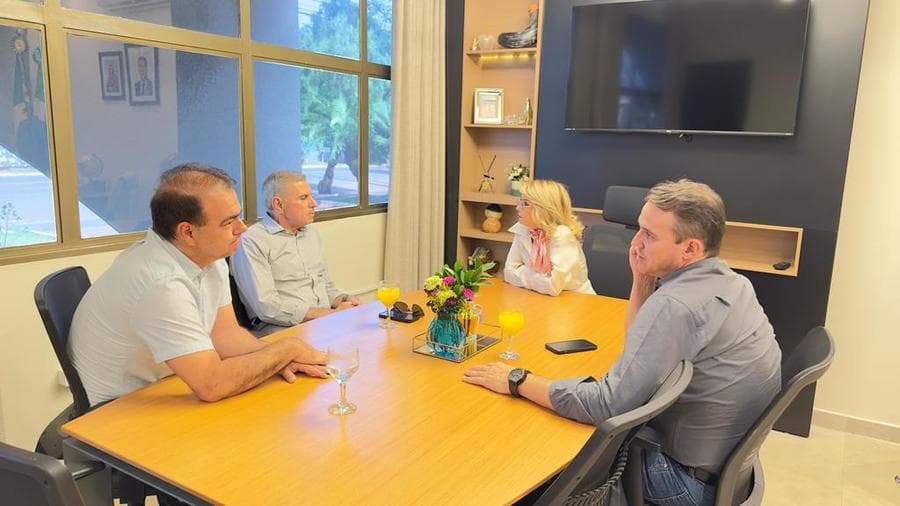 Prefeita recebe presidente da Inpasa que vai investir R$ 1,2 bilhão em Sidrolândia