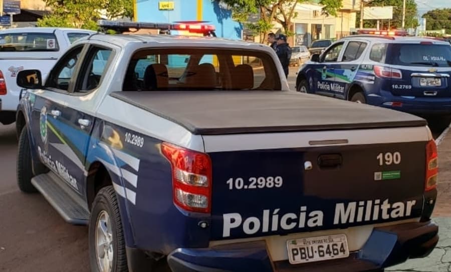 Ao roubar loja, homem ameaça matar gerente e acaba preso pela PM