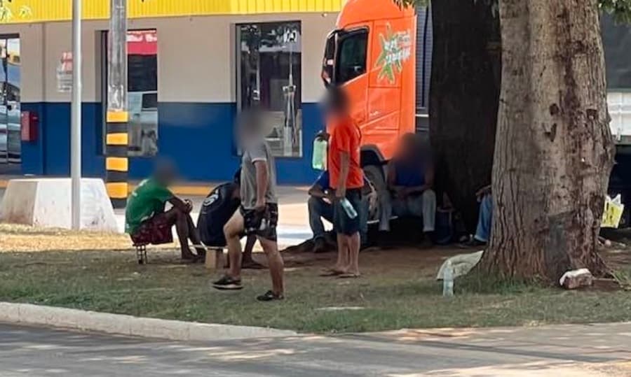 “Parem de fazer doações”, diz empresário sobre moradores em situação de Rua