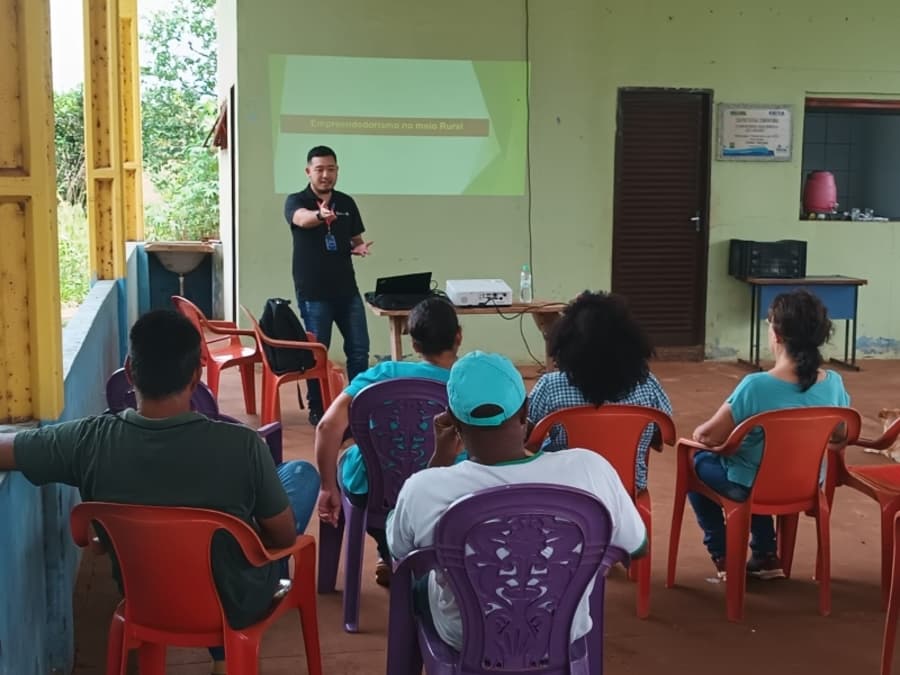 Prefeitura e SEBRAE levam palestra sobre Empreendedorismo Rural para o Quilombo São Miguel