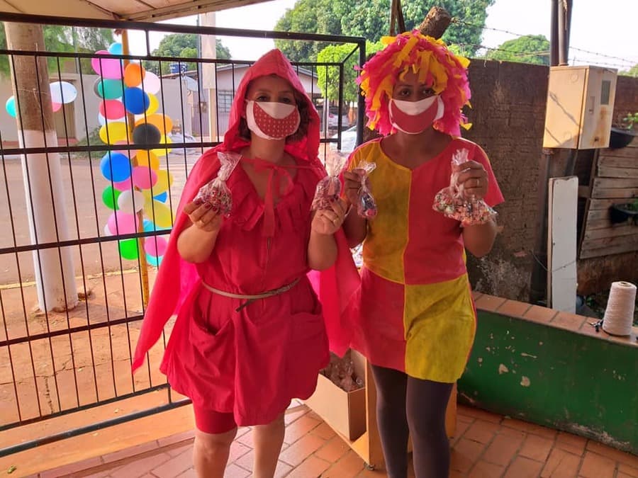Em comemoração ao dia da criança, Escola Valério realiza ação “Bike Thru Dia da Criança”