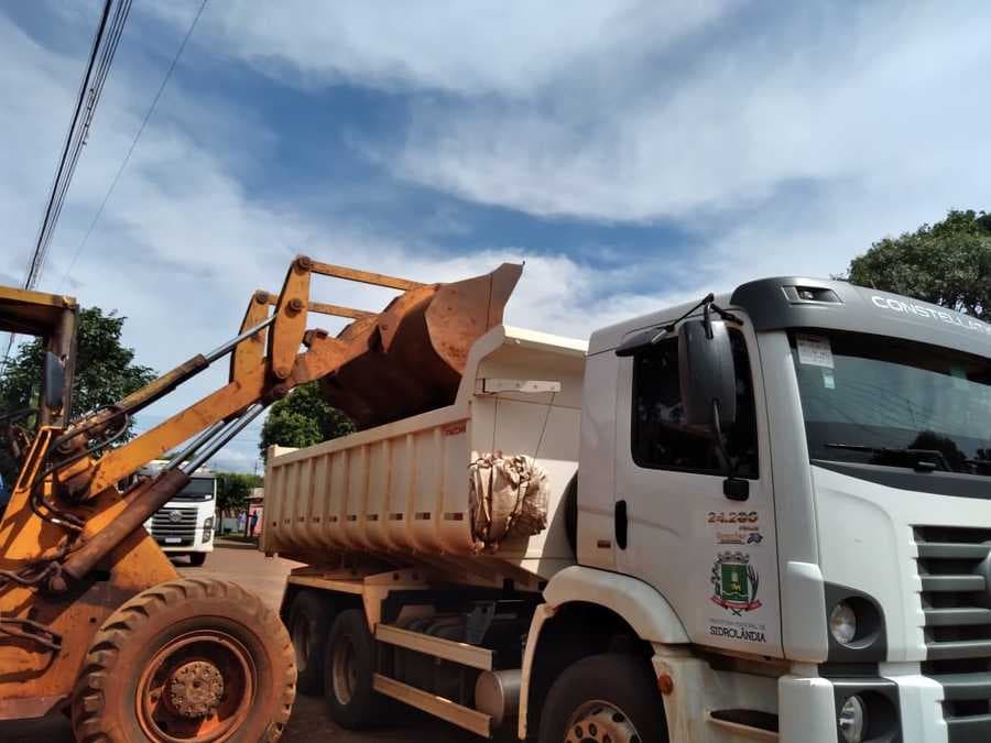 Prefeitura mantém frentes de limpeza e manutenção pela cidade