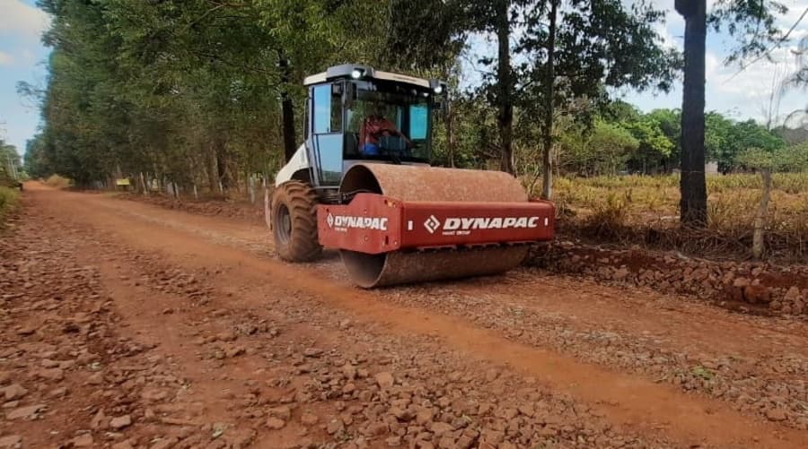 Prefeitura intensifica recuperação das estradas vicinais em Sidrolândia