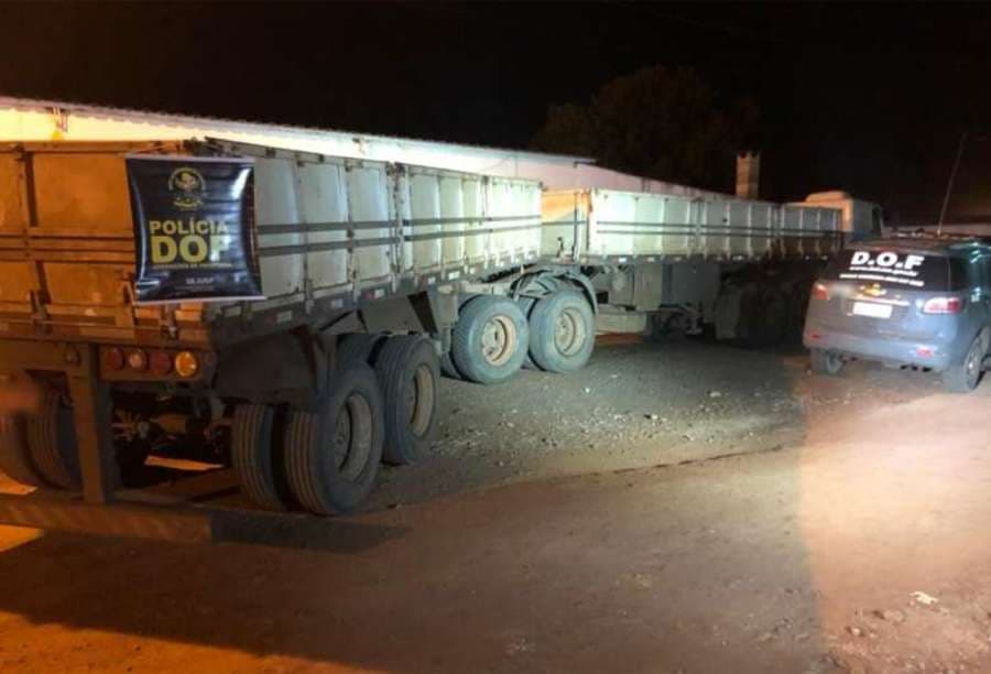 DOF apreende carreta com pneus contrabandeados em Maracaju