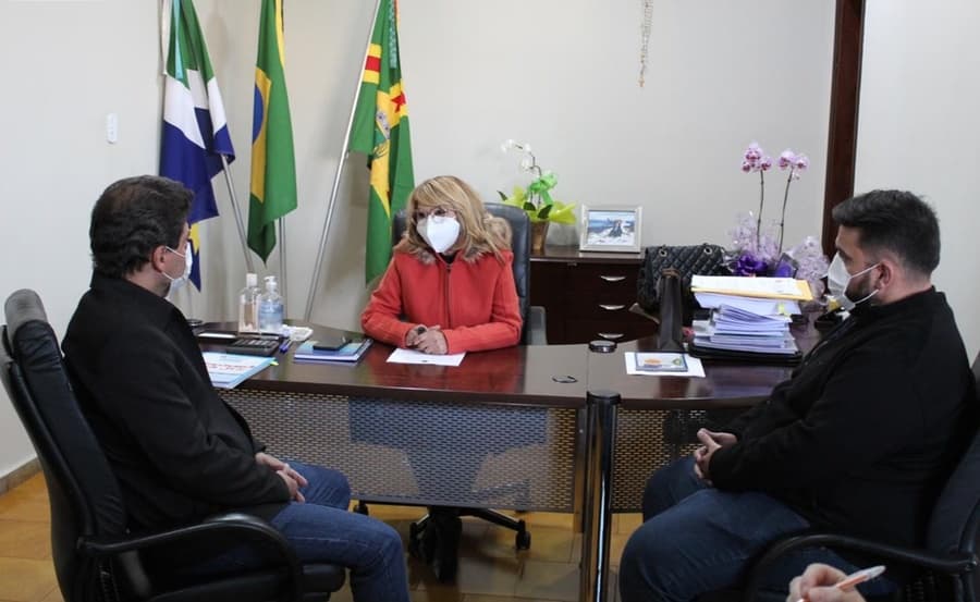 Prefeitos de Sidrolândia e Maracaju firmam parceria para atender assentamentos