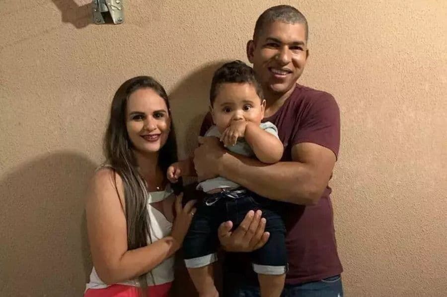 Pais e bebê sempre viajavam juntos, até acidente que matou os 3 em rodovia