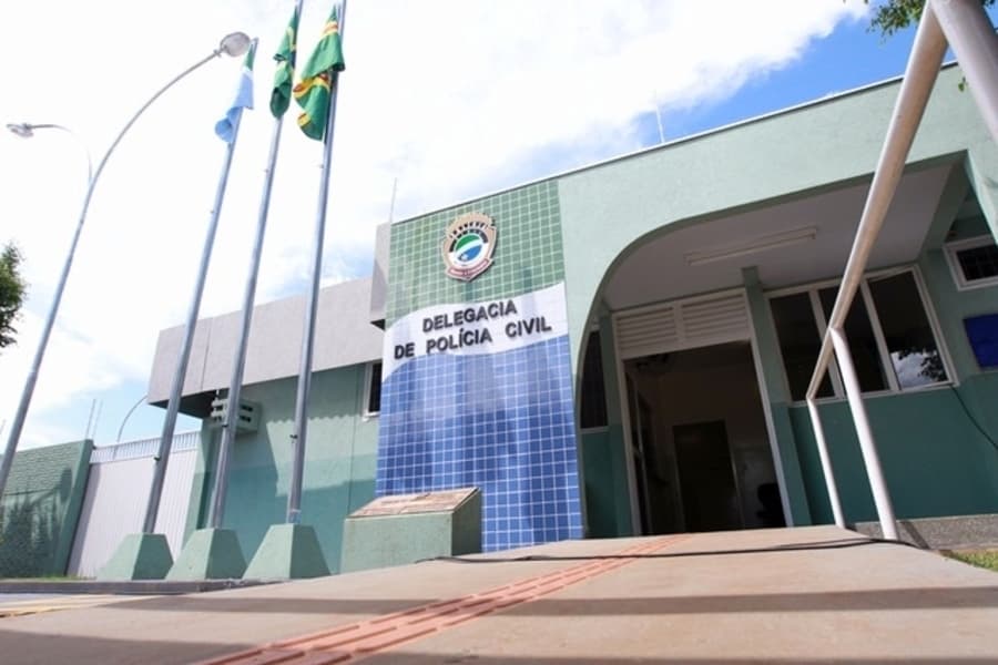 Após registrar ocorrência contra a ex-mulher, homem tem casa alvejada por disparos