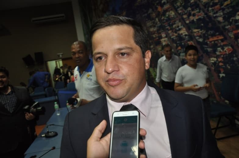 Coeso, G9 elegerá Carlos Henrique na presidência da Câmara em sessão daqui a pouco