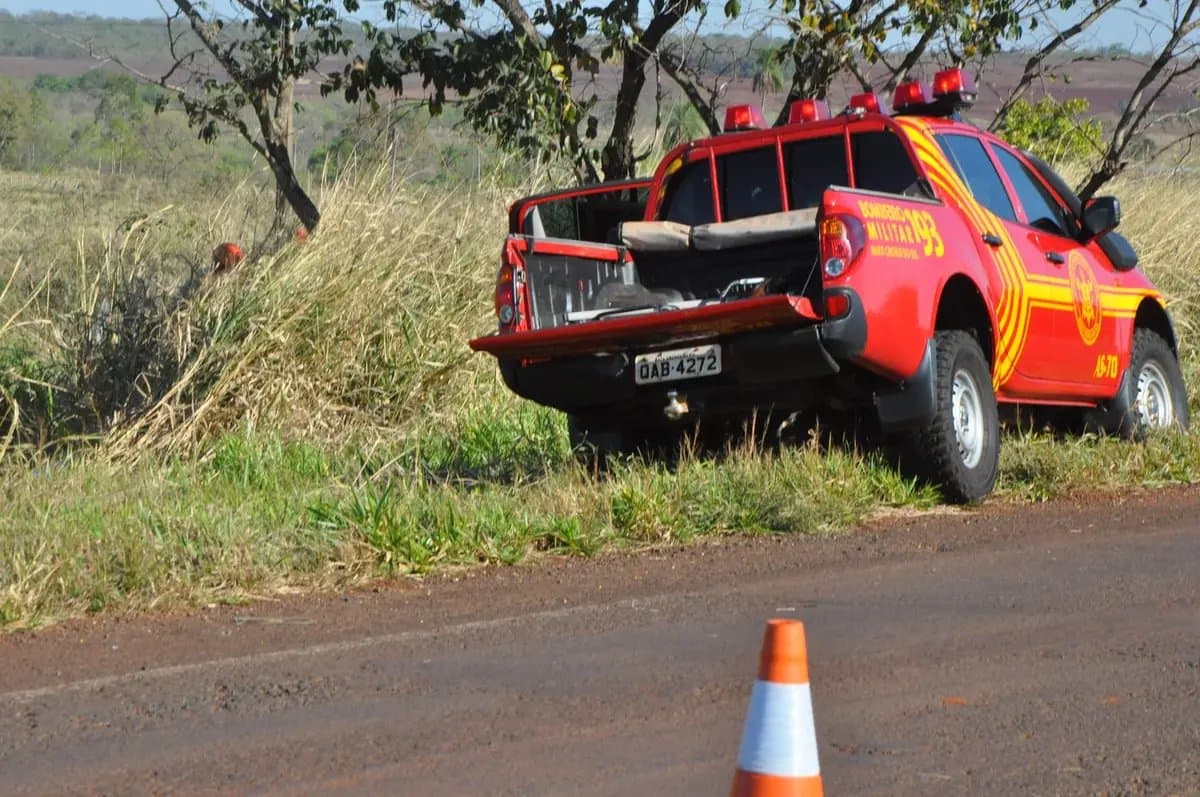 Motorista é preso por embriaguez e duas mulheres ficam feridas após capotamento na MS-162