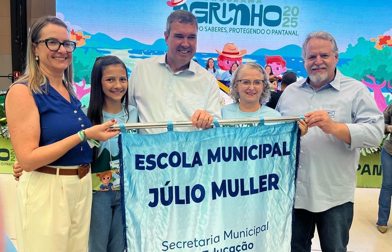 Prefeitura de Maracaju celebra destaque estadual no Agrinho 2025 com premiação de aluna da Escola Júlio Müller
