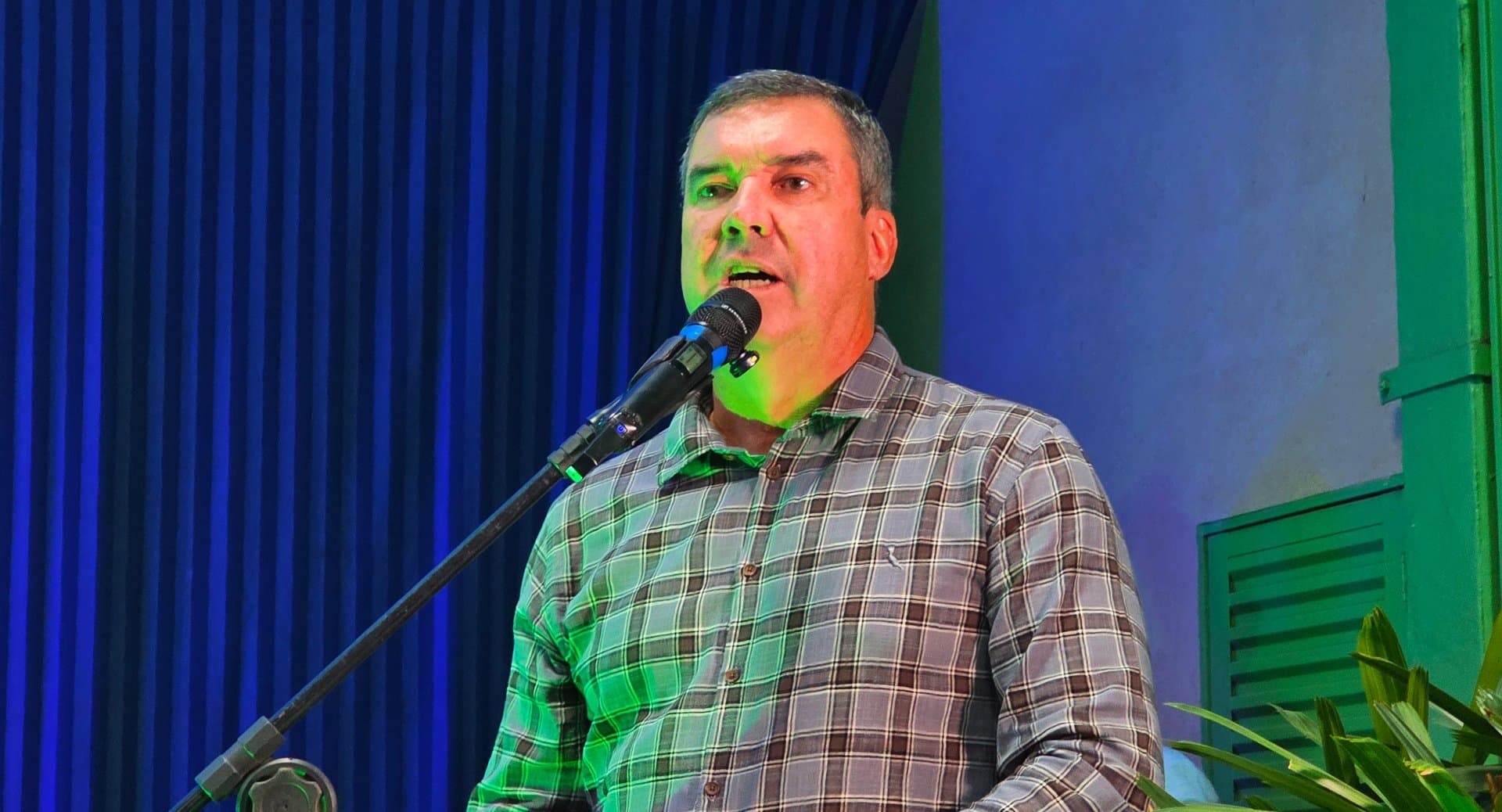 “Não cabe mais não duplicar a BR-060”, diz governador Eduardo Riedel
